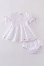 Load image into Gallery viewer, Premium white floral embroidery bloomer set
