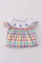Load image into Gallery viewer, Purple sailboats embroidery ruffle shorts set
