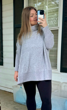 Load image into Gallery viewer, hanna plus sweater
